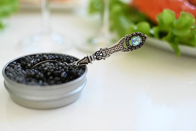 ¿El caviar de dónde sale? Todo lo que necesitas saber